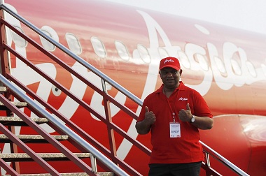 CEO AirAsia Bertolak Menuju Surabaya