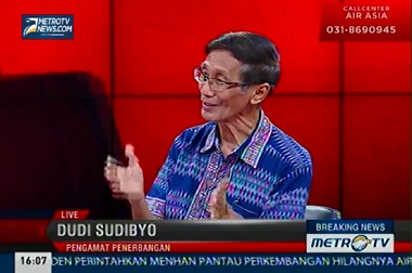 Pengamat: Awan Kumulonimbus Berbahaya Bagi Penerbangan