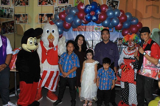 Kisah Satu Keluarga yang Batal Naik AirAsia yang Hilang 