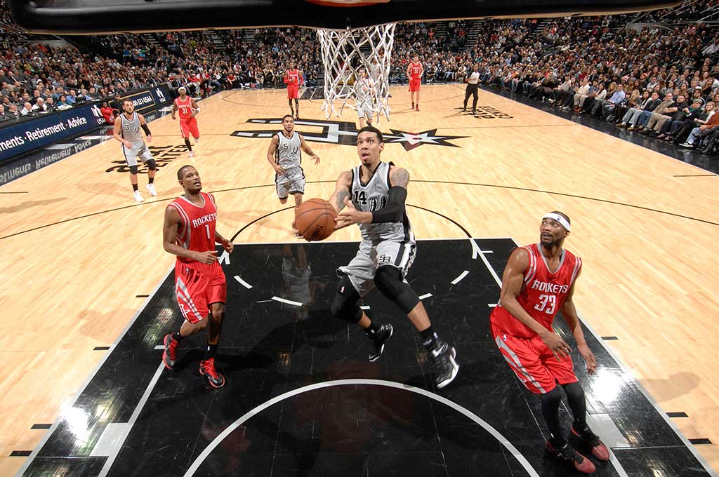 Spurs Tundukkan Rockets 110-106