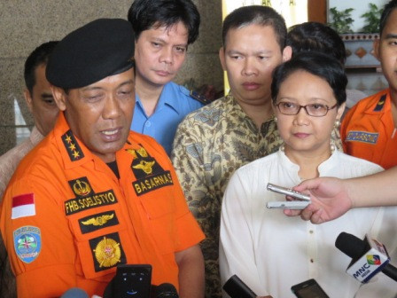 Basarnas Berancana Pinjam Dua Alat Asing Untuk Cari QZ8501