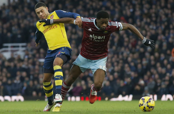 Ditolak Arsenal, Alasan Song Hijrah ke West Ham