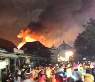 Pembangunan Kembali Pasar Klewer Cukup 1 Tahun