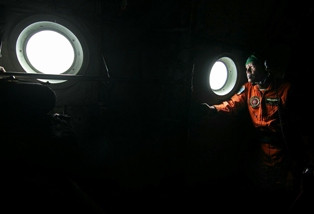 Tiongkok Tawarkan Bantuan Cari Pesawat AirAsia QZ8501 