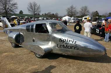 Jeff Bloch Sulap Pesawat Cessna jadi Mobil Balap  