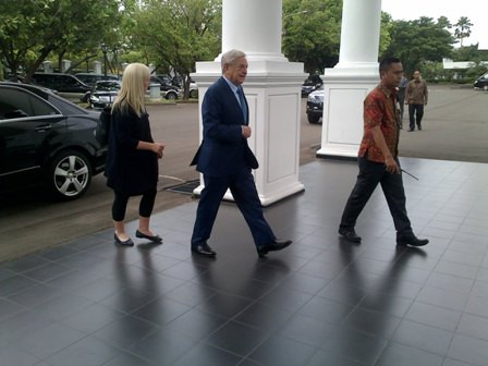 Presiden Jokowi Terima George Soros di Istana