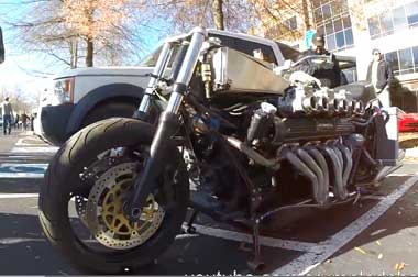 Motor Karya <i>Builder</i> Chuck Beck, Bermesin Lamborghini V12 