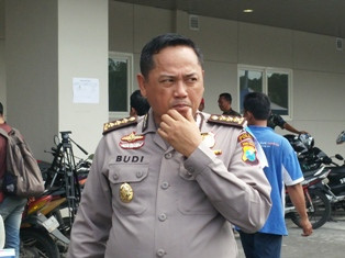 Proses Identifikasi Korban AirAsia di RS Bhayangkara Polda Jatim