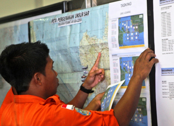  7 Jasad Korban AirAsia QZ8501 Telah Dievakuasi 