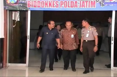 Gubernur Soekarwo Pantau Kesiapan RS Bhayangkara Polda Jatim 