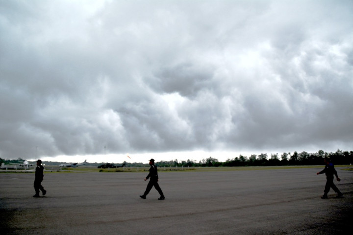 Cuaca Buruk Gelayuti Langit Pangkalan Bun