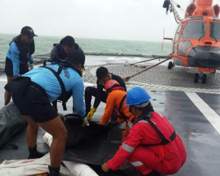 Terdapat Luka di Badan 3 Jenazah Korban AirAsia QZ8501 