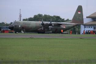 Jenazah Korban QZ8501 Baru Diterbangkan Besok