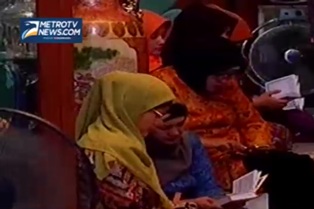 ​Keluarga Pilot AirAsia QZ8501 Gelar Pengajian