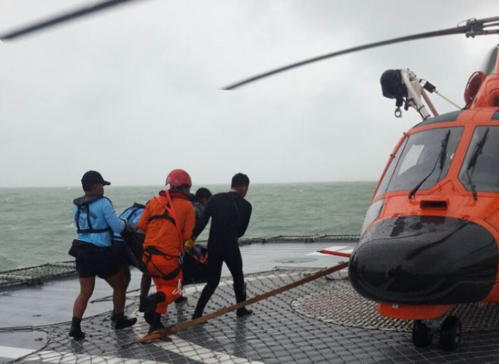 Hari Kelima, 98 Unit Gabungan Terjun Cari AirAsia 