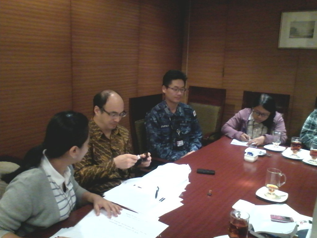 Wakil Duta Besar Jepang untuk RI Yusuke Shindo dan atase Kementerian Pertahanan Jepang--Metrotvnews.com/Doni Setiawan