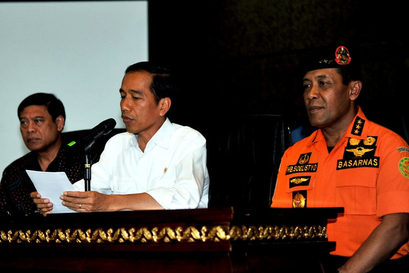 Presiden Jokowi dan Kepala Basarnas-- Rumgapres