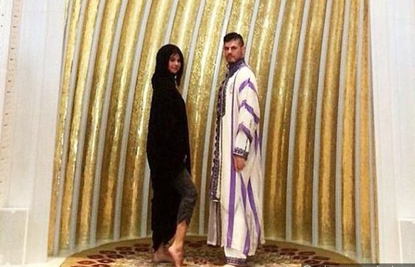 Selena Gomez akhirnya menghapus foto berhijab (Foto:Instagram)