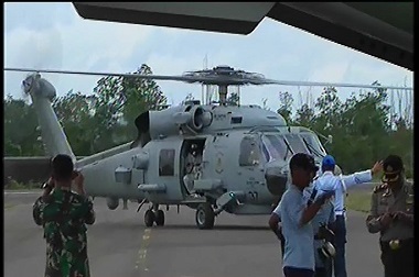 Helikopter AS Turunkan Empat Jenazah ke Pangkalan Bun