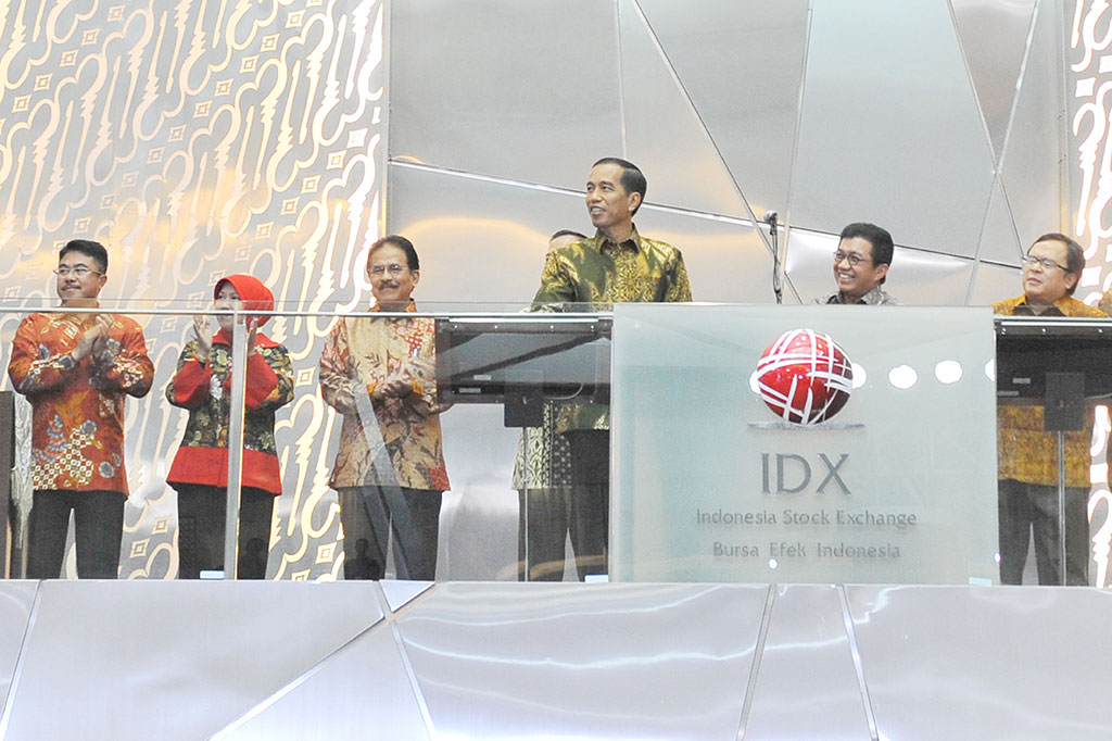 Presiden Jokowi Buka Perdagangan Pasar Modal Perdana 2015 di BEI