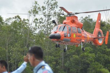 Gelombang Tinggi, Seluruh Armada Tetap Diterbangkan