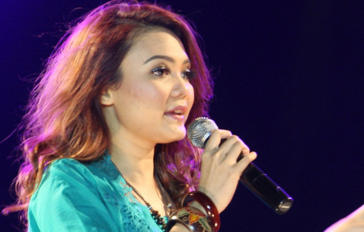 Rina Nose Luncurkan Lagu 