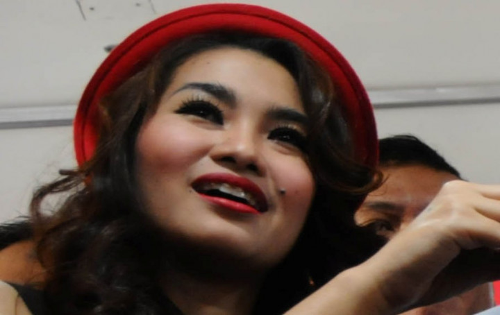 Masih Pengantin Baru, Fitri Carlina Sering Ditinggal Suami