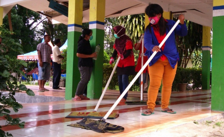 Sepenggal Kisah Sang Pembersih Lantai di RSUD Sultan Iskandar, Pangkalan Bun