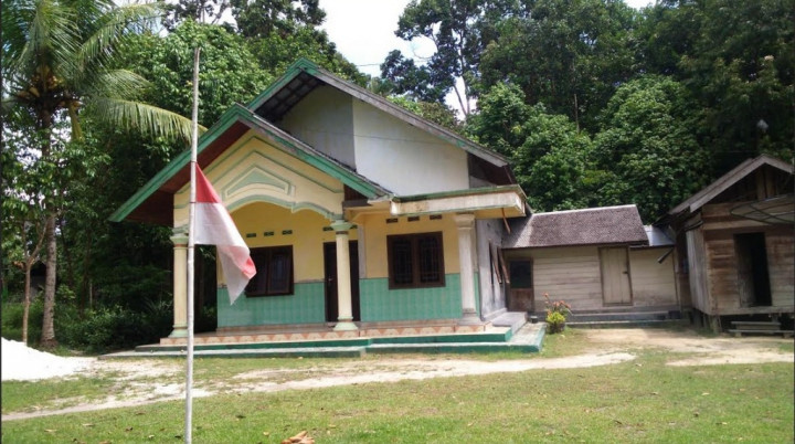 Bendera Setengah Tiang Berkibar di Kotawaringin Barat