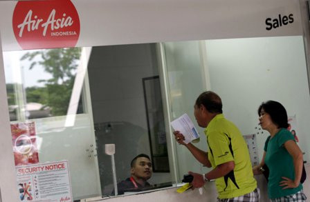 AirAsia Jurusan Surabaya-Singapura Dibekukan, Penumpang Minta Uang Kembali