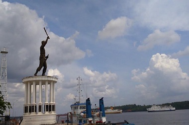 Selama Proses Evakuasi AirAsia, Aktivitas Pelabuhan Kumai tetap Berjalan