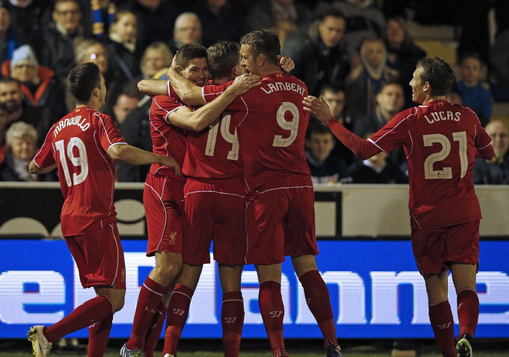 Steven Gerarrd saat merayakan gol ke gawang Wimbledon di ajang FA Cup. (Foto: AFP/ Adrian Dennis)