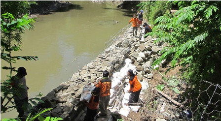 Tangkis Sungai Rp1,9 M Jebol, Konstruksi Bangunan Diduga Tak Sesuai