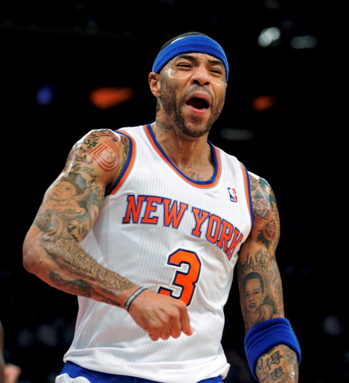 Minim Pemain, Bucks Rayu Pemain Veteran  