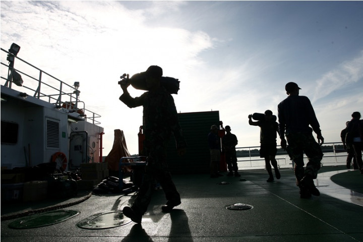 Penyelam Pelajari Cara Evakuasi Kotak Hitam AirAsia