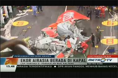 Fokus ke Kotak Hitam, Tim SAR Tetap Cari Penumpang AirAsia
