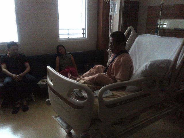 Didi saat dijenguk dua teman sekantor di RS PMI Bogor, Jawa Barat.MTVN/M Rodhi Aulia