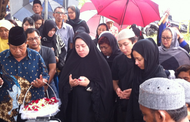 Melly Goeslaw Tak Punya Firasat Sebelum Ibunda Wafat