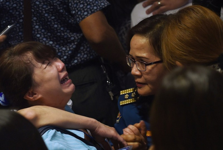 Keluarga Korban AirAsia Masih Menyimpan Harapan