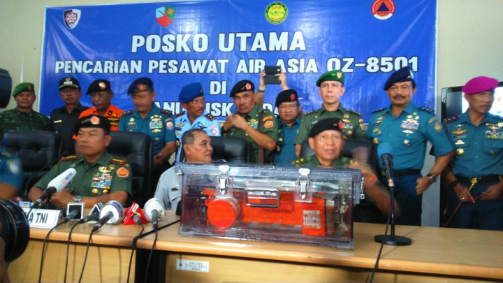 Jokowi Harap <i>Black Box</i> Jawab Teka Teki Jatuhnya AirAsia