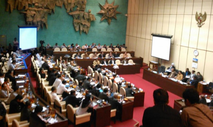 DPR Gelar Rapat Dengan AirAsia, Basarnas dan Lembaga Terkait Kecelakaan QZ8501