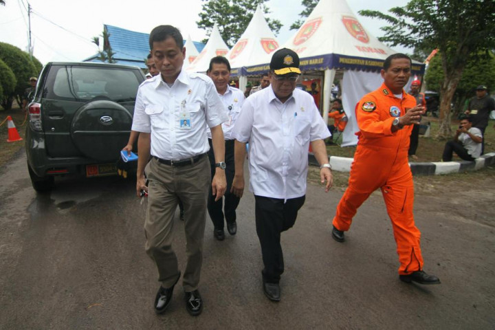 Tumpangi Pesawat Kalibrasi, Menhub Terbang ke Pangkalan Bun 