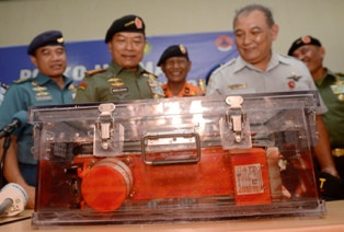 Ini Cara Investigator KNKT Bongkar Isi <i>Black Box</i> Air Asia