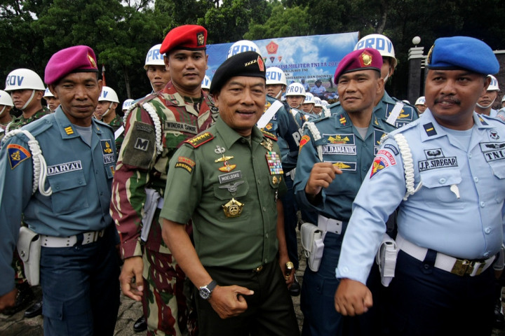 <i>Black Box</i> Ditemukan, Pencarian AirAsia Tetap Dilakukan