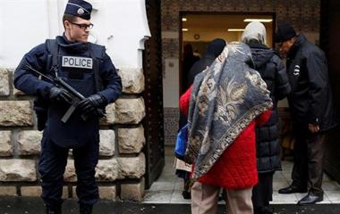 Lebih dari 50 Serangan Anti-Islam di Perancis Sejak Tragedi Charlie Hebdo