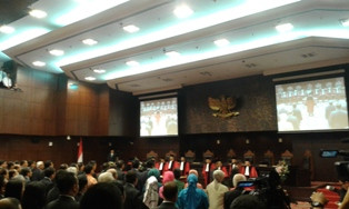 Arief Hidayat Resmi Pimpin MK 
