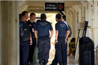 Interpol Pantau Identifikasi Korban AirAsia QZ8501 di Surabaya