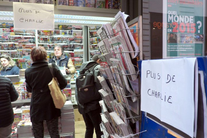 Charlie Hebdo Edisi Karikatur Nabi Muhammad <i>Sold Out!</i>