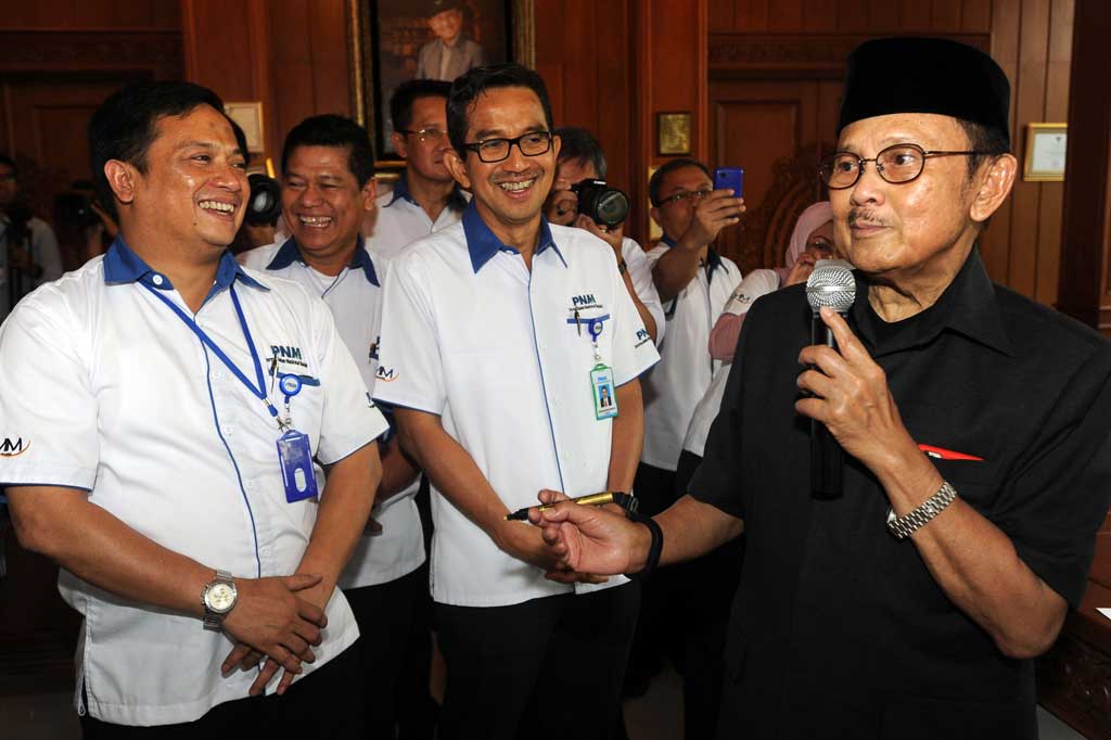 Habibie Canangkan PKU pada Temu Nasional Nasabah PNM di Jakarta