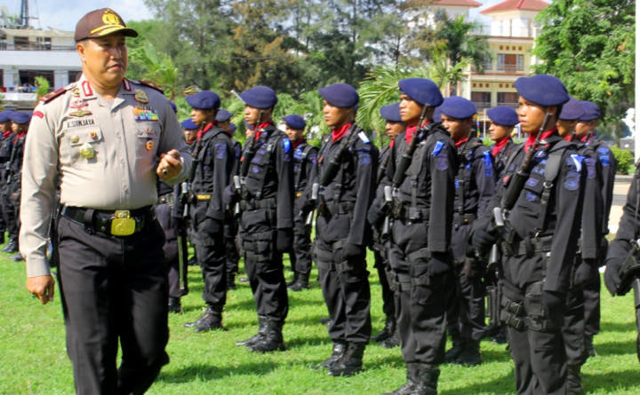 Kapolda NTT Berlayar 33 Jam Demi Mencari DNA Korban AirAsia 